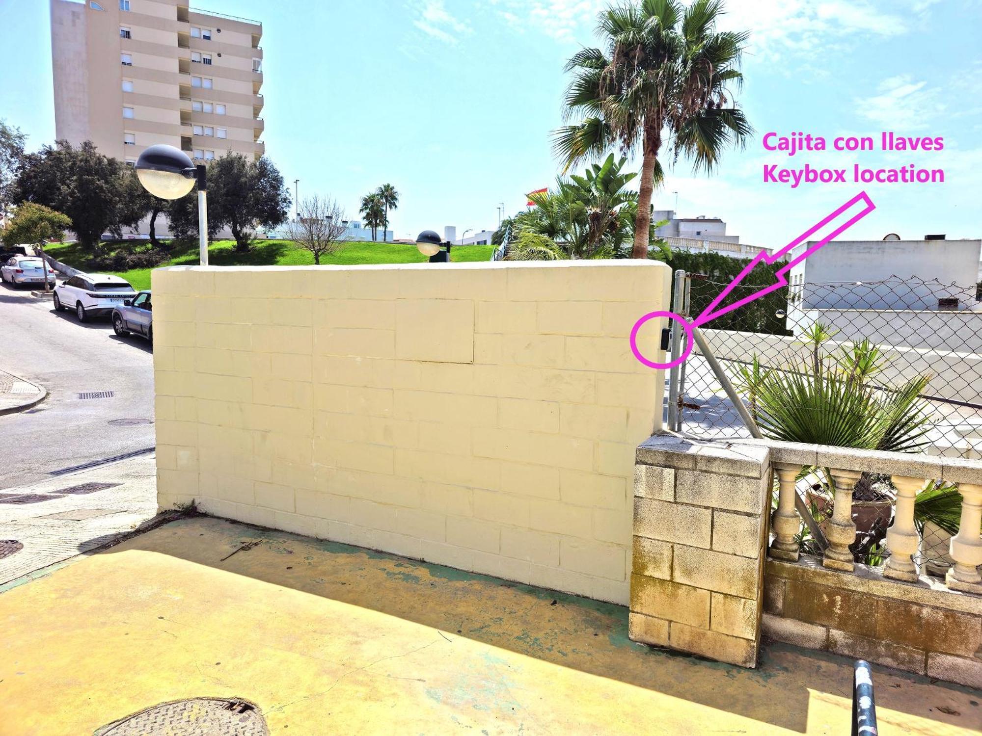 On Beach Deluxe Apartment With Pools And Own Garden เอลปูแอร์โต เด ซานตามาริอา ภายนอก รูปภาพ
